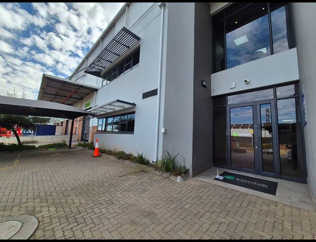 5,623M² WAREHOUSE TO LET IN GOSFORTH PARK